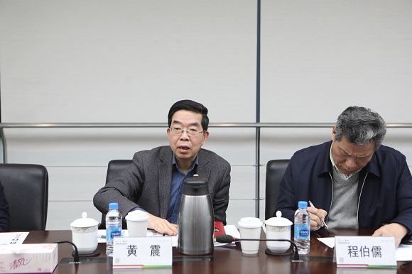 图2-团队座谈2.JPG